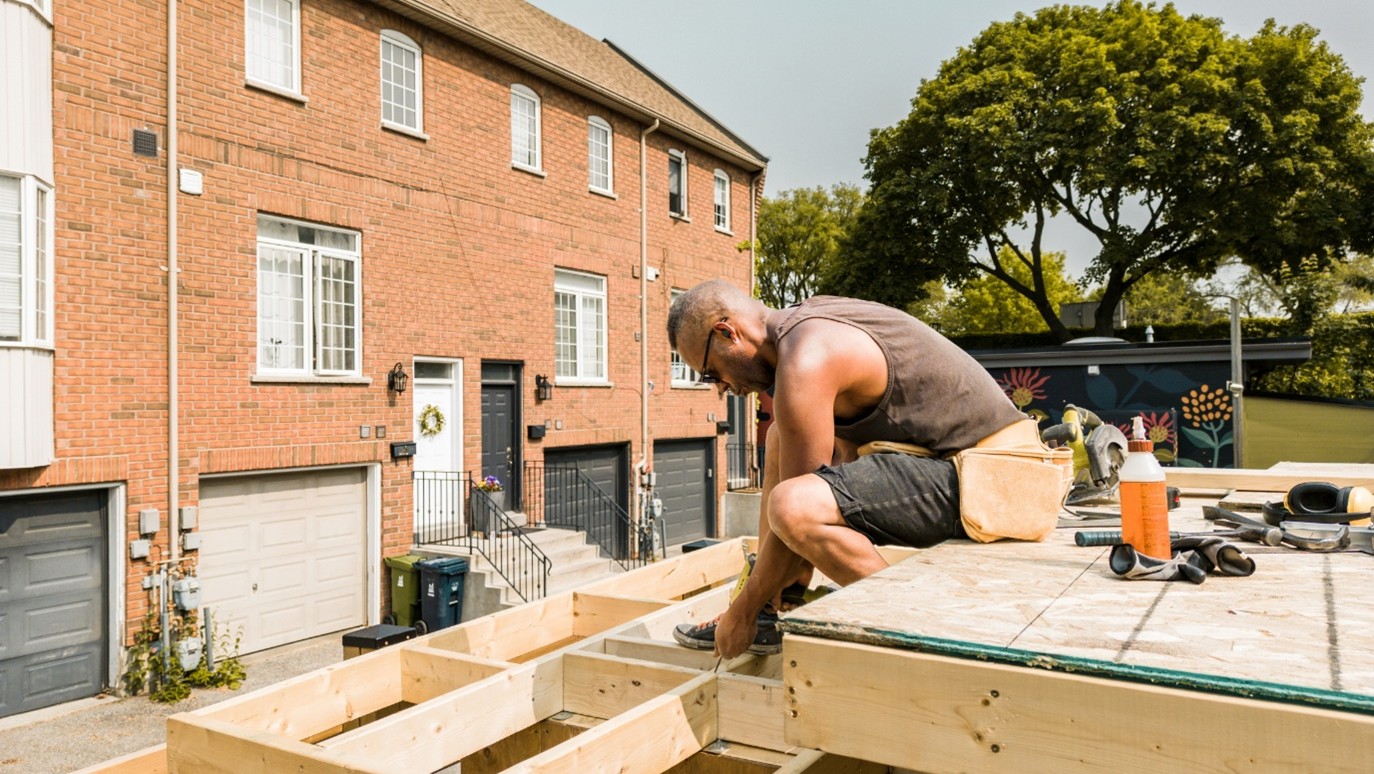 wood deck builders in Overland Park