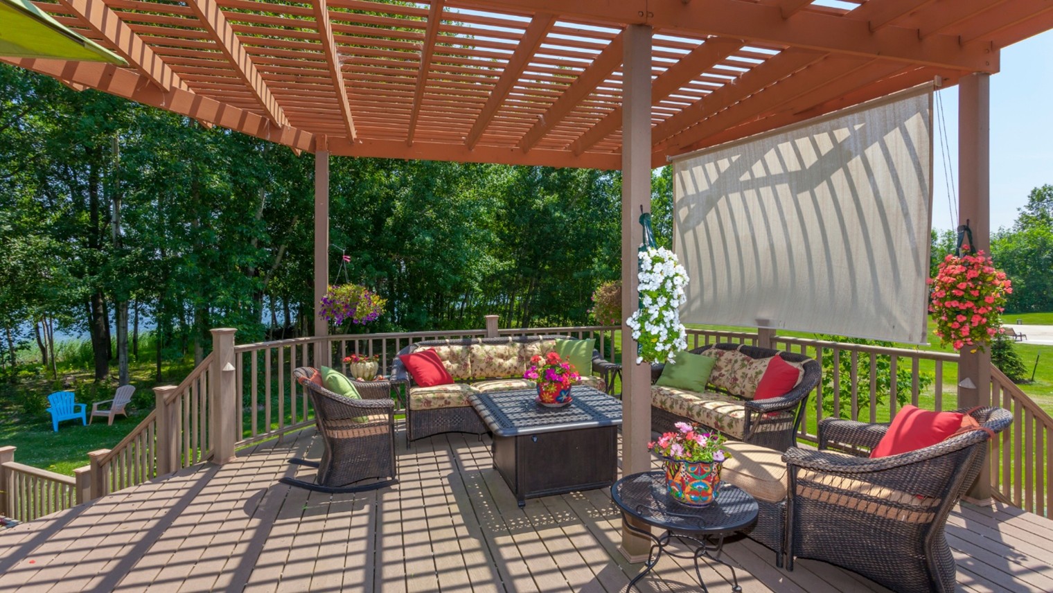 custom deck builder in Overland Park