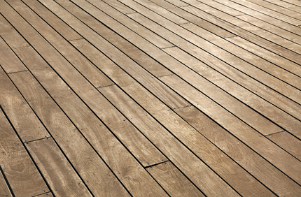 Custom Deck Builder in Lenexa
